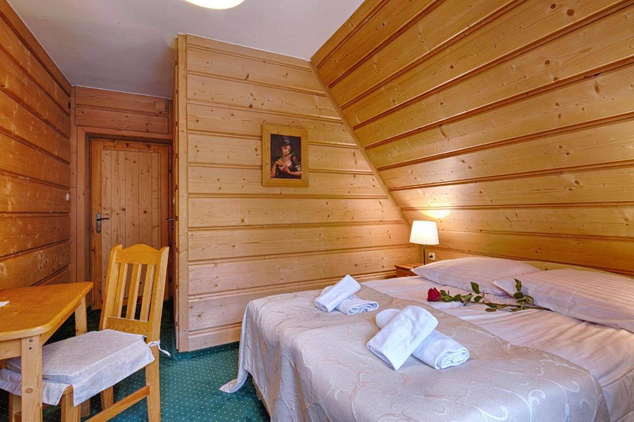 Goralski Gosciniec & Spa Poronin Exteriör bild